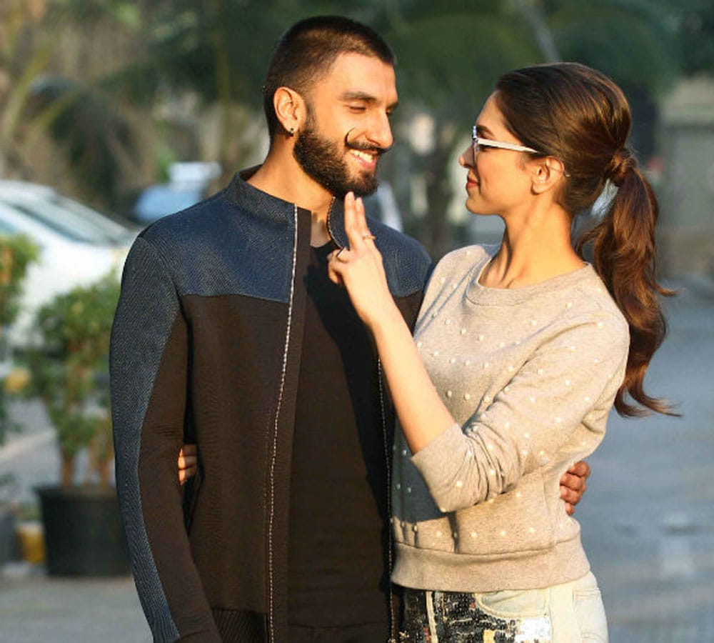 These viral pictures are the proof Ranveer Singh missing Deepika Padukone at Sonam Anand reception 