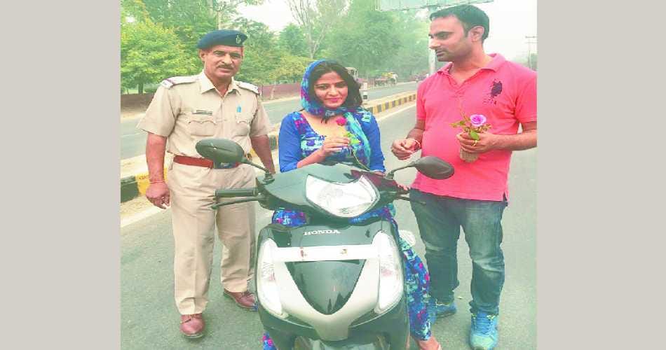 Traffic Rules, red rose, break rules, challan, traffic police
