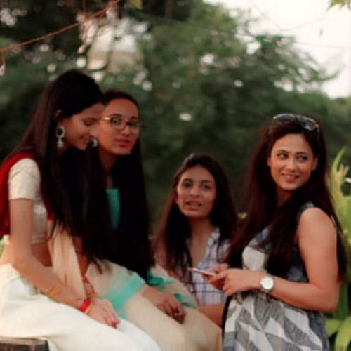shweta doing photoshoot in the last stage pf her pregnancy