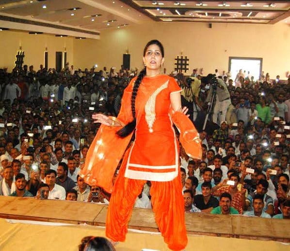 bye bye 2016: sapna chaudhary try to commit suicide due to facebook comments