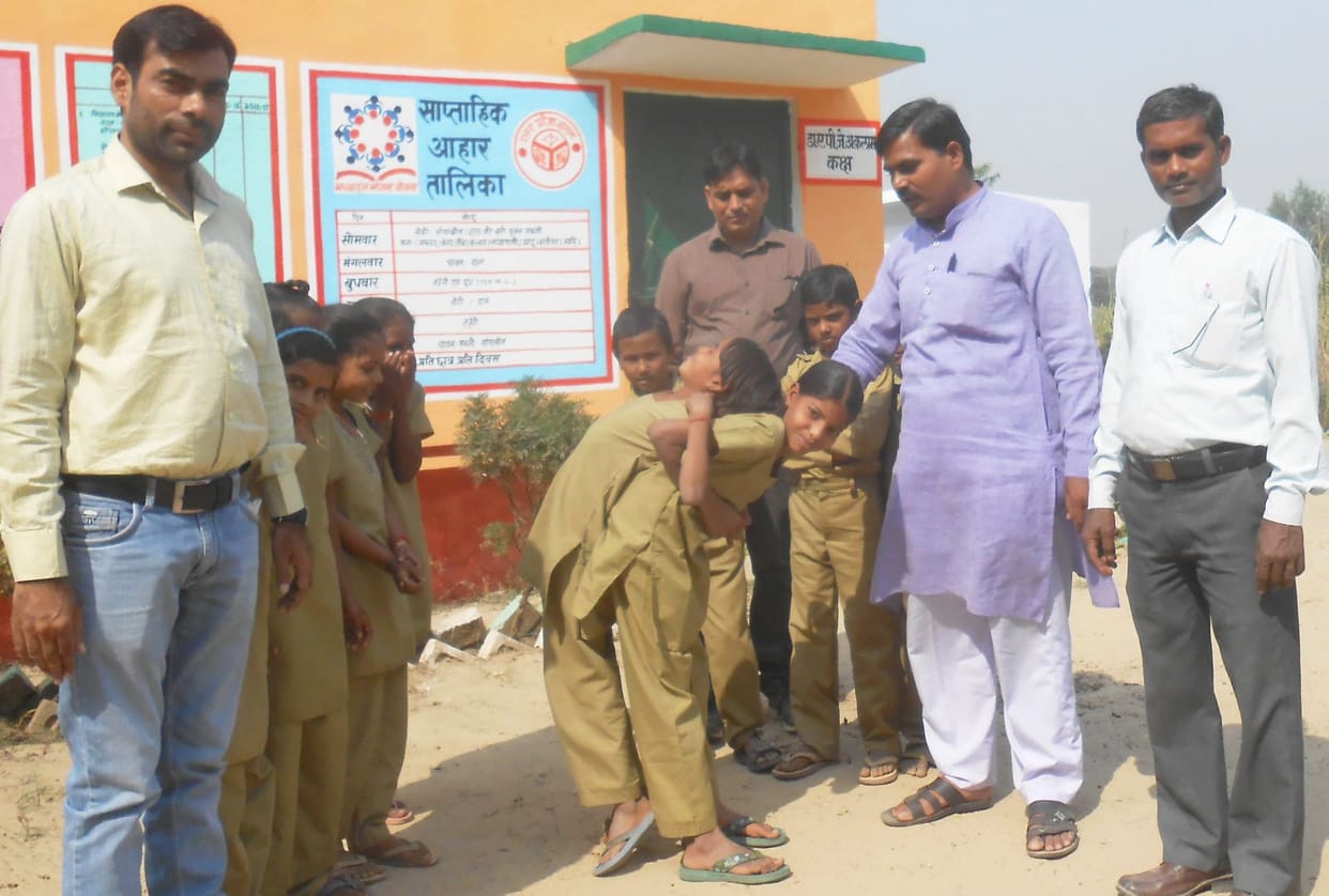 students trained for stretcher 