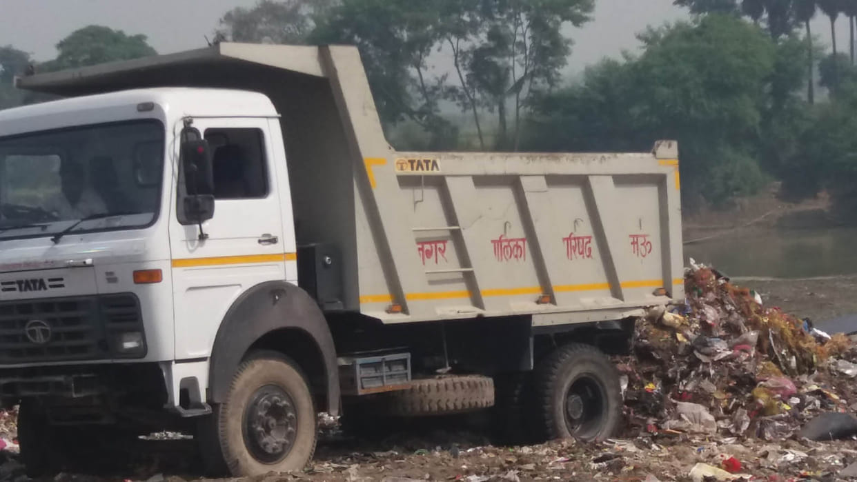 10 tons of trash