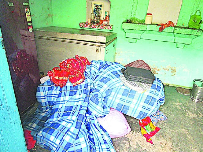 Woman killed on resisting robbery