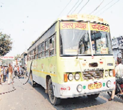 roadways bus par tar tootar gira