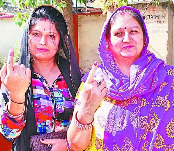 The fate of 12 candidates in the ballot boxes closed