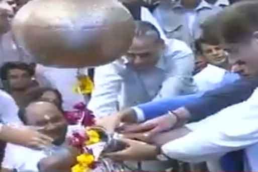 PPP chairman Bilawal celebrates Diwali 