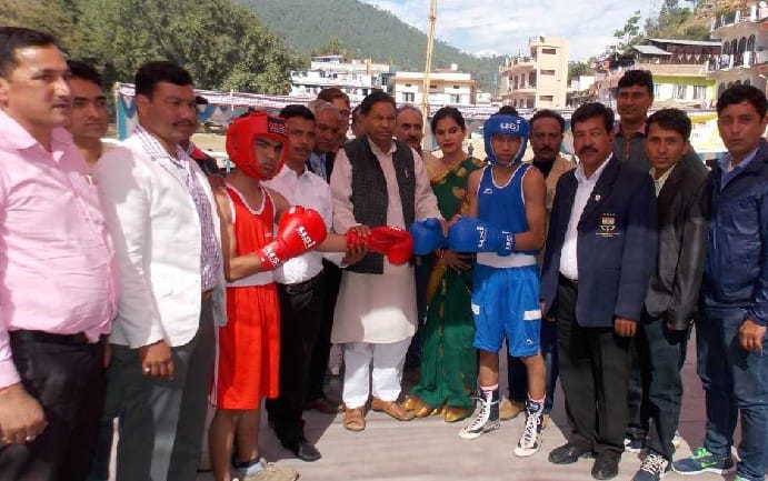 Boys and girls of the state boxing championship