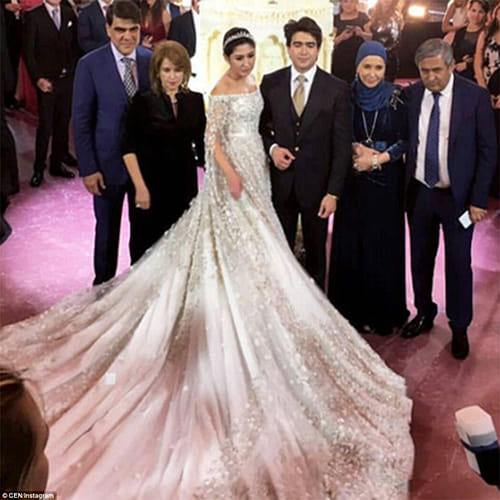 Russian tycoon's daughter gets married in 4 crore gown
