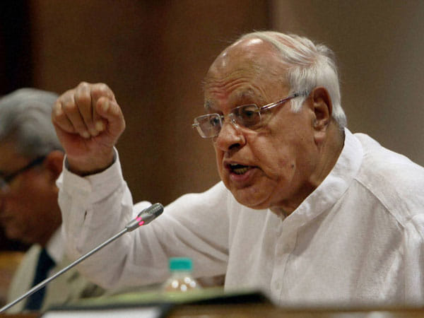ex chief minister of jammu kashmir targets centre for dishonoring ex service men