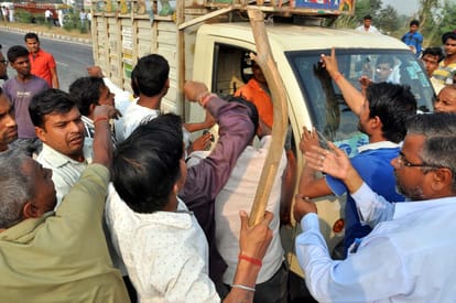 stonepelting after mama bhanja death by truck