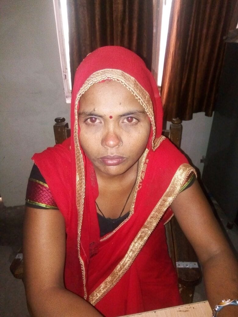 gang robbed cash from auto-earrings
