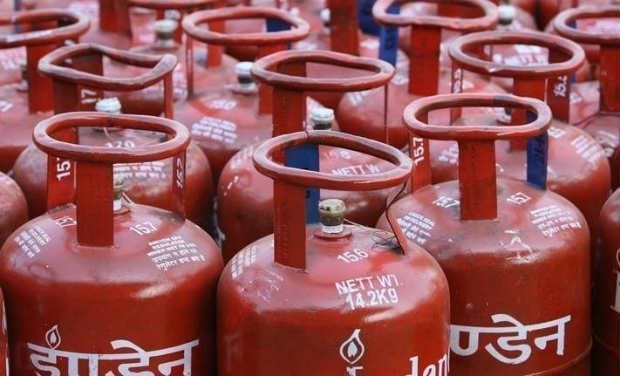 Now PAN Card will be Compulsory for New Gas Connection.
