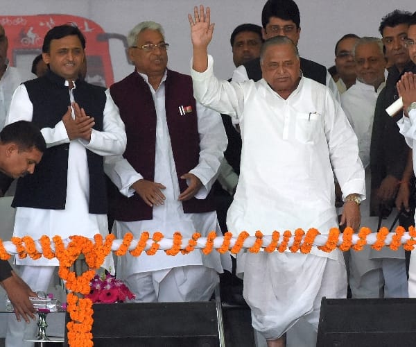 mulayam singh speaks during rathyatra