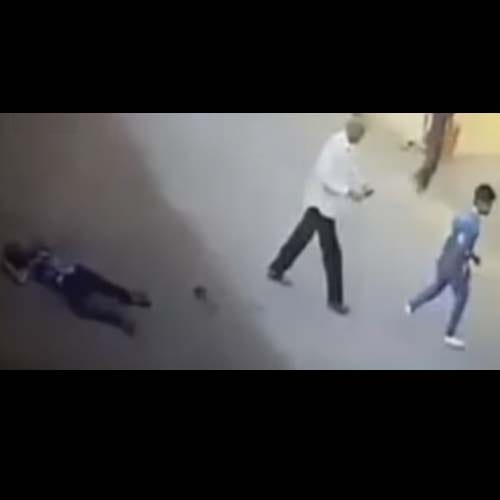 man brutally killed by son and father in Gujarat Jamnagar