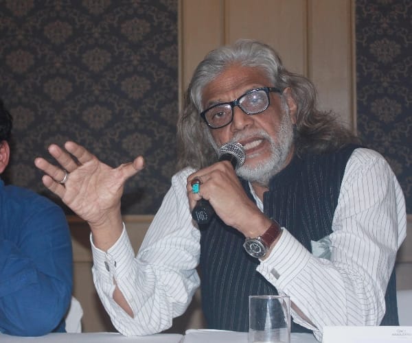 forest dept should give my land back to me says muzaffar ali.