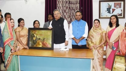 Toilets on paper, people gets award