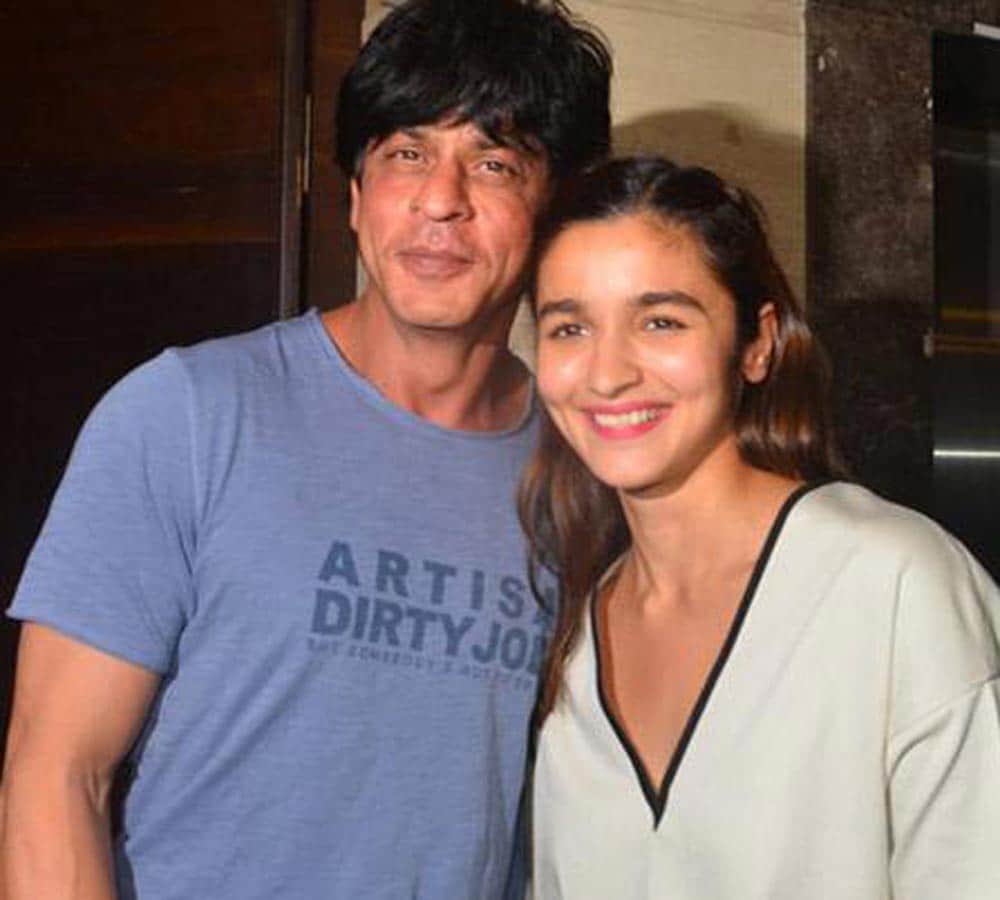 Don't dare to kiss Shah Rukh's daughter he will rip your lips off
