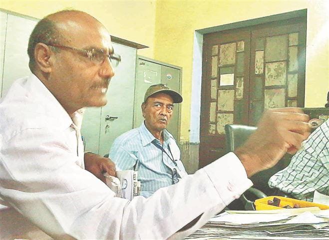old men not getting pension from post offices in gurugram