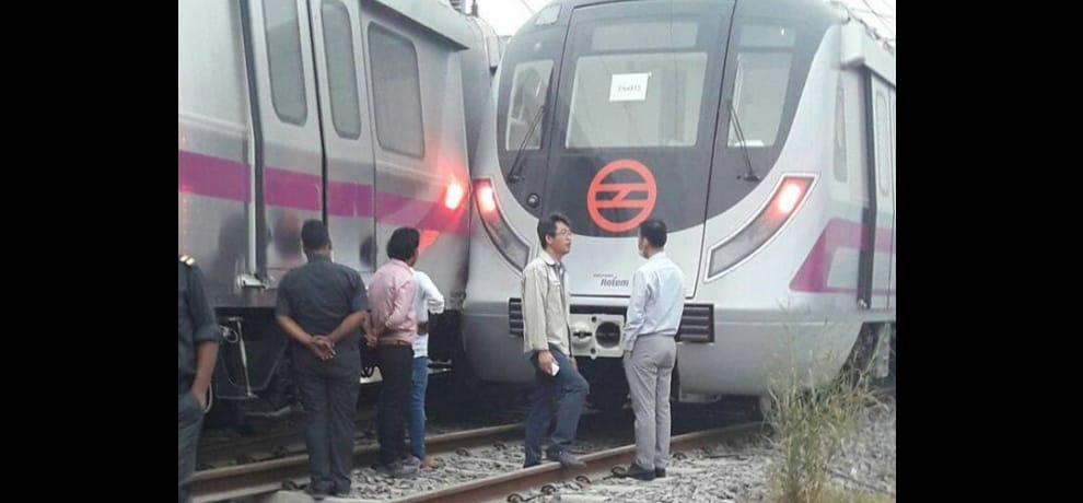 two metro trains collides each other while trial run on magenta line