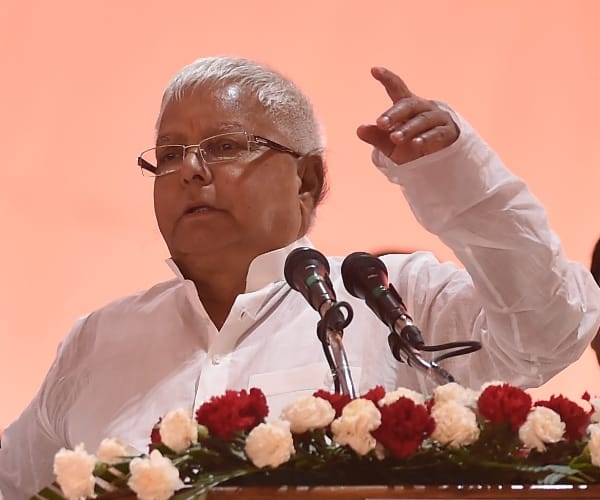 Lalu targets Modi, tweeted , read five statements