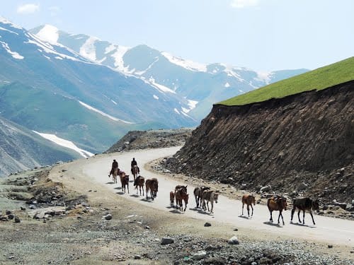 mughal road becomes like heaven in winters after snow fall