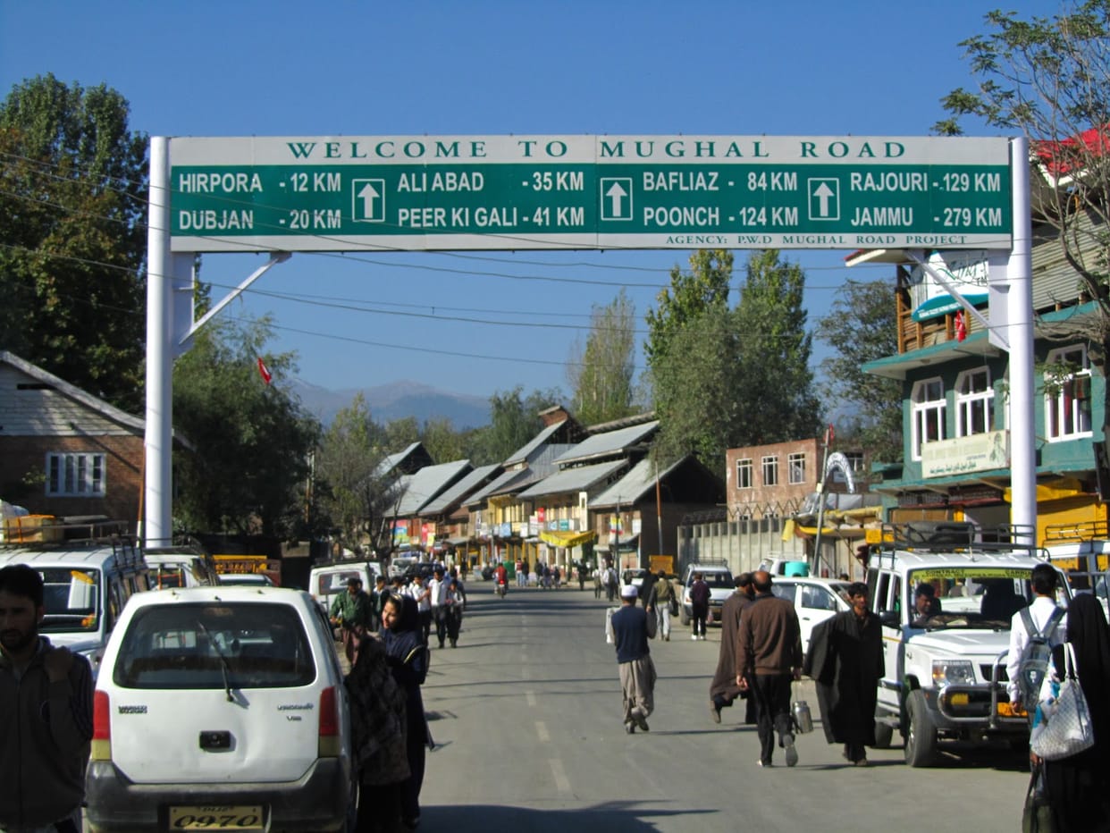 Mughal road connecting Poonch and Rajori to Shopian restored for traffic
