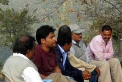 offcier first time reached in uttarakhand village.
