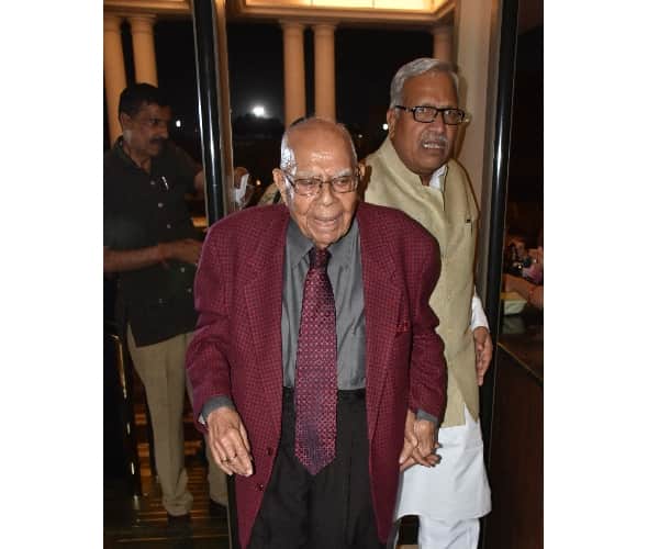  Leaders reaches lucknow to join Samajwadi party silver jubliee.