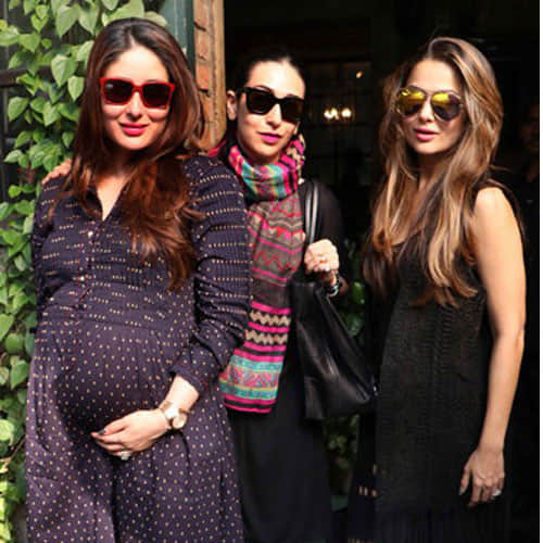 kareena doing party with girls gang