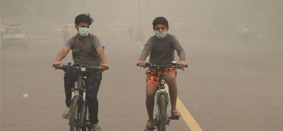 students coming with mask to schools in delhi