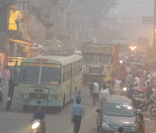 Suffocated by smog and eye irritation