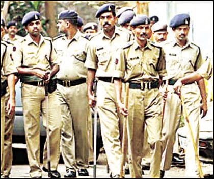 Say hello, in 15 minutes police reach in front of you
