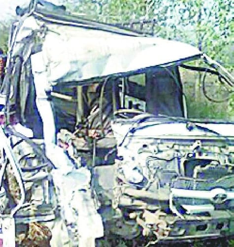 Driver killed in the accident, 15 injured