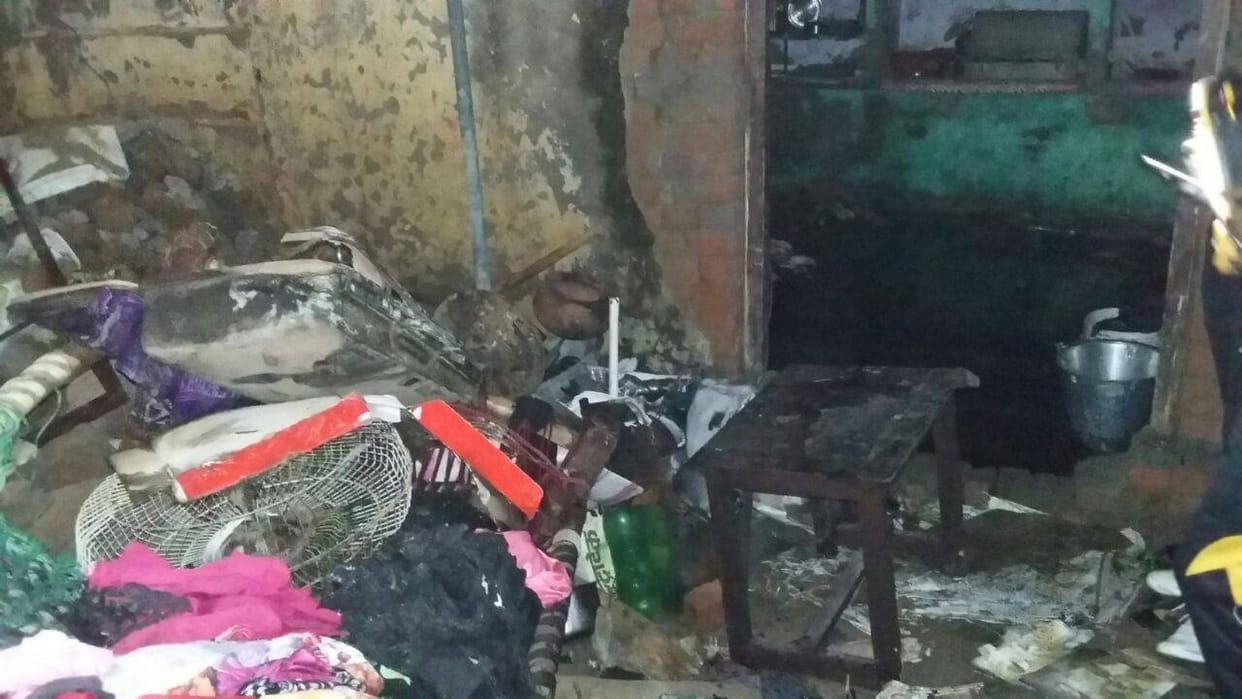 house caught fire in khanpur