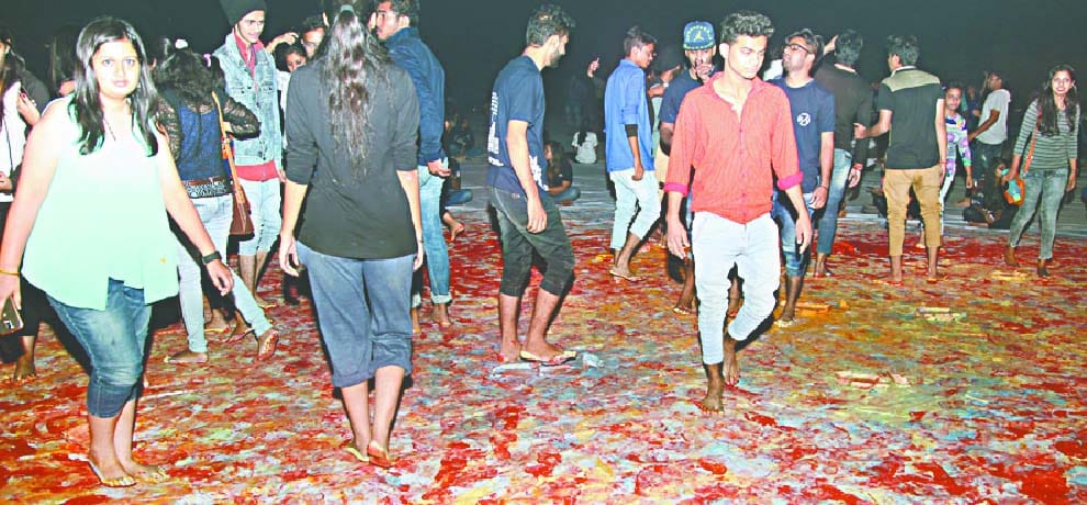 manav rachna university students made big foot painting Guinness World Records