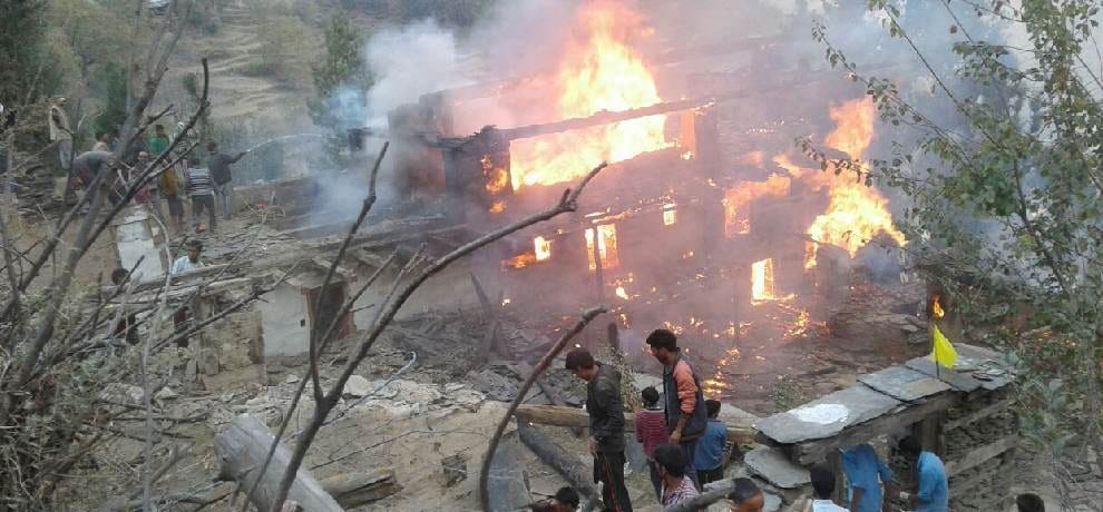 Three houses gutted after a major fire broke out in Bhatada village Chamba Himachal pradesh