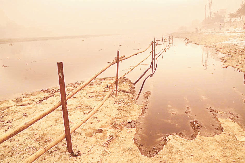 Ganga left in Hindon, Ghaziabad today will