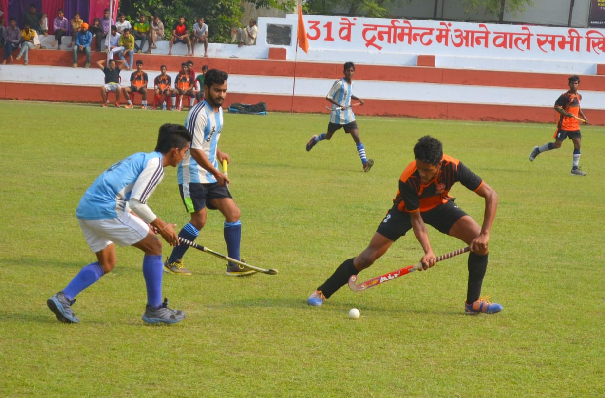  Shahjahanpur medium showed the way out