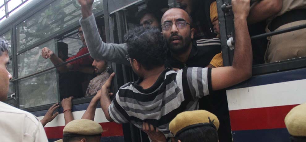 jnu student najeeb ahmad protest india gate police arrested 