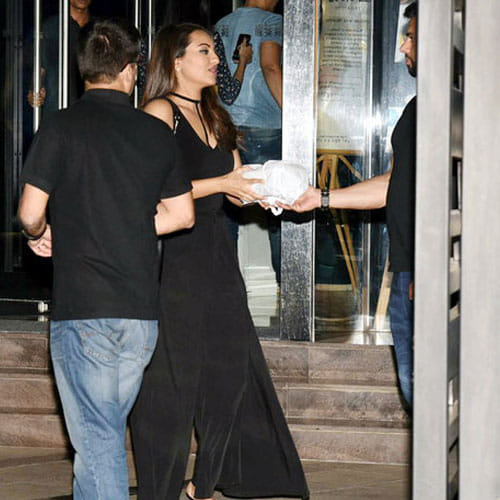 sonakshi sinha meet her boyfriend bunty