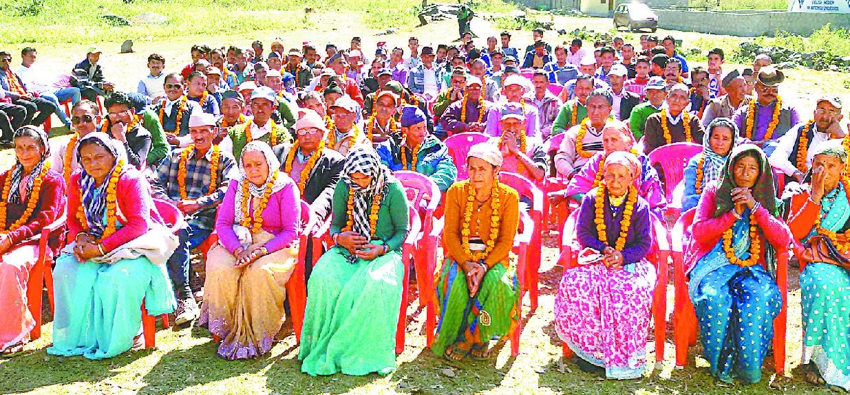 Former soldiers and heroines honored