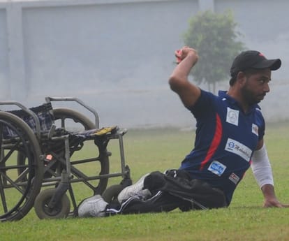 video of wheelchair cricket in lucknow