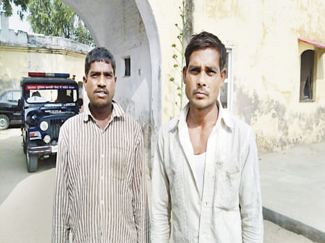 Tractor driver cleaner hostage robbed