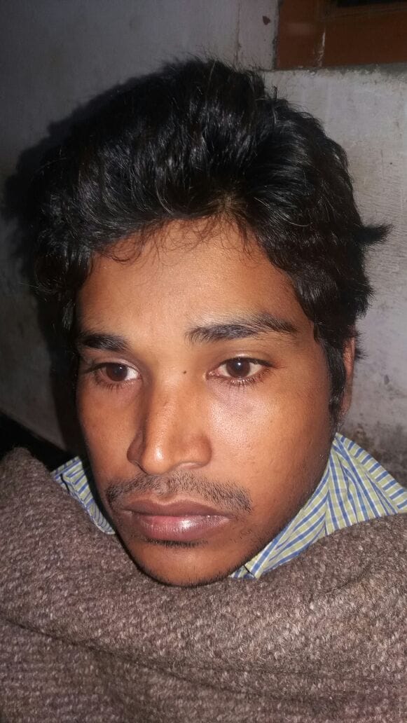 fake currency smuggler arrest  