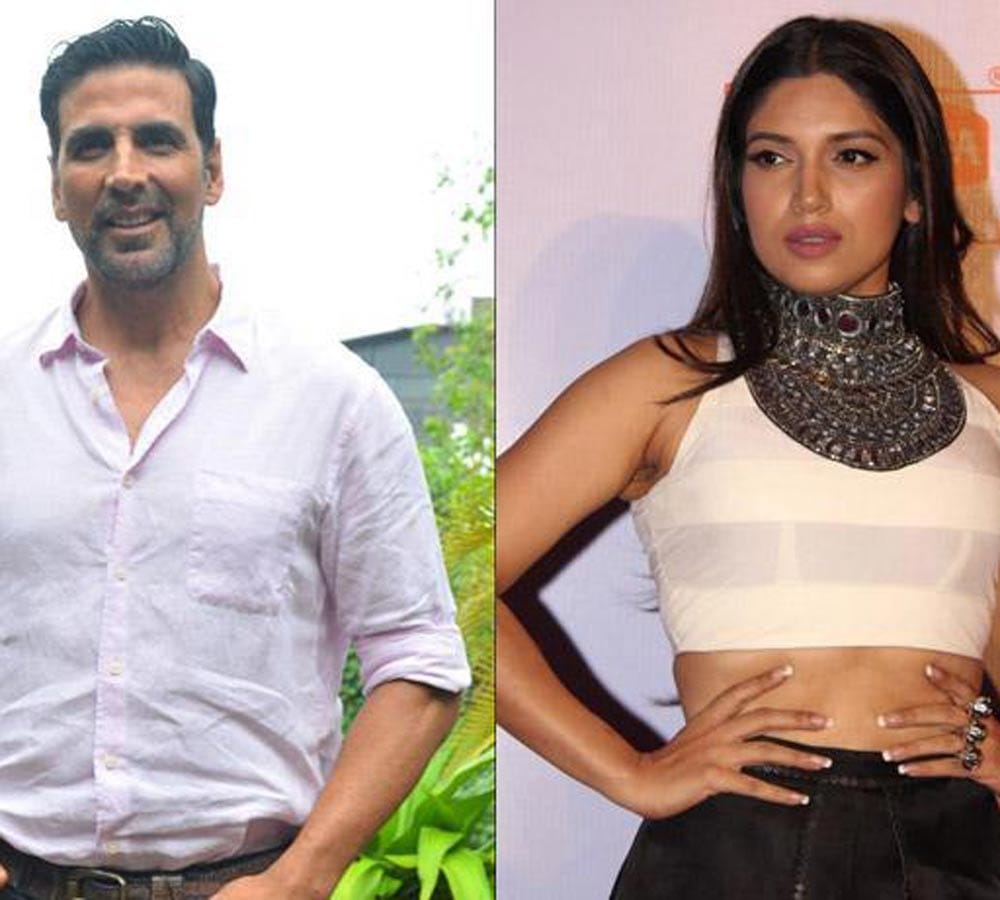 Akshay and Bhumi Pednekar spotted on 'Toilet: Ek Prem Katha' set