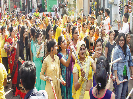 Urn with journey begins Katha