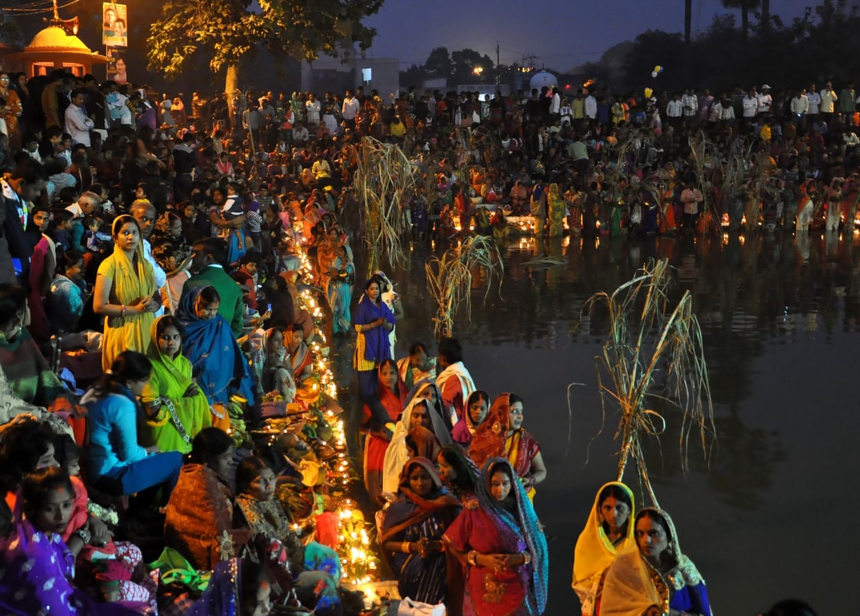 Women worshiped to the rising sun on ocassion of chat