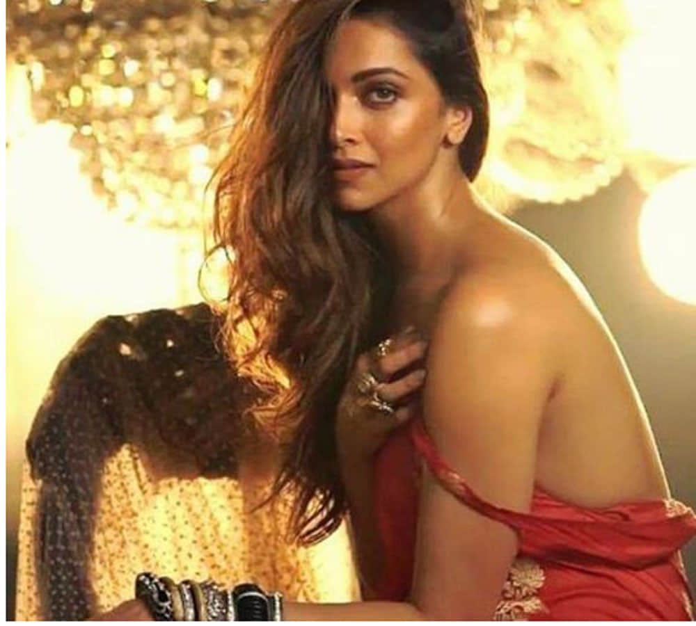 deepika padukone hot photoshoot for vogue magazine