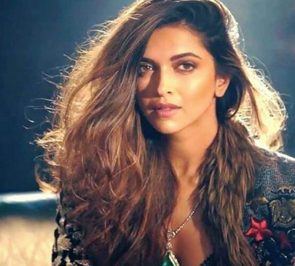 deepika padukone hot photoshoot for vogue magazine