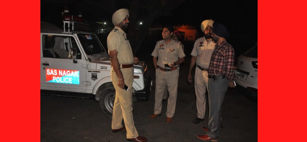 Gangwar among hundreds young man, firing near bus stand